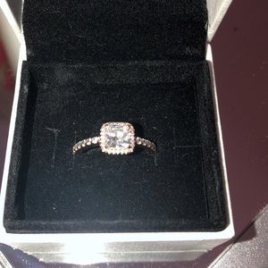 Pandora Ring